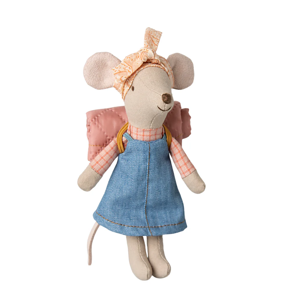 Hiker Mouse Big Sister