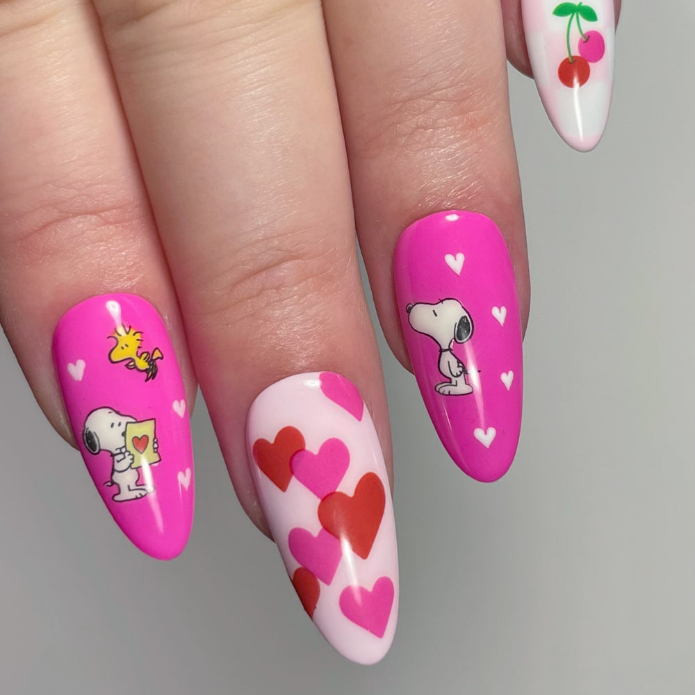 Peanuts Pucker Up Nail Art Stickers