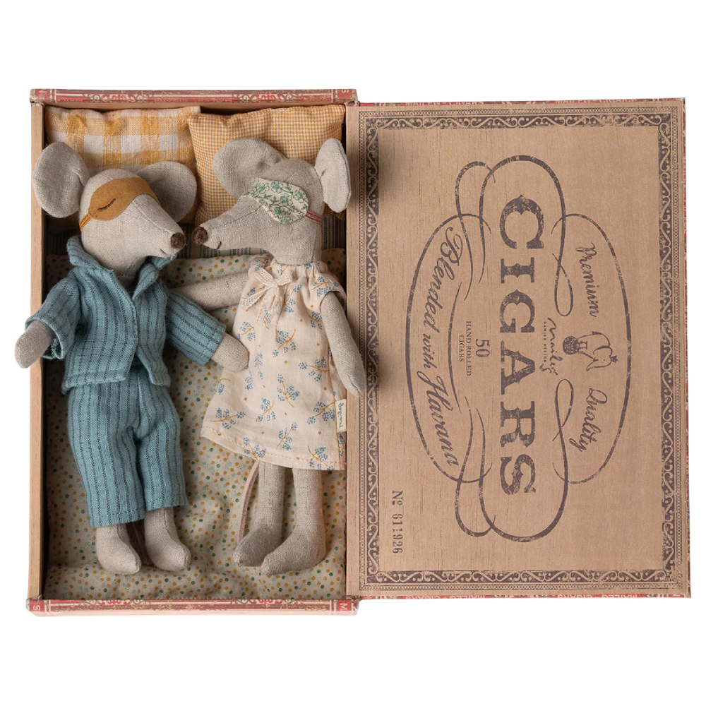 Mum and Dad Mouse in Cigarbox