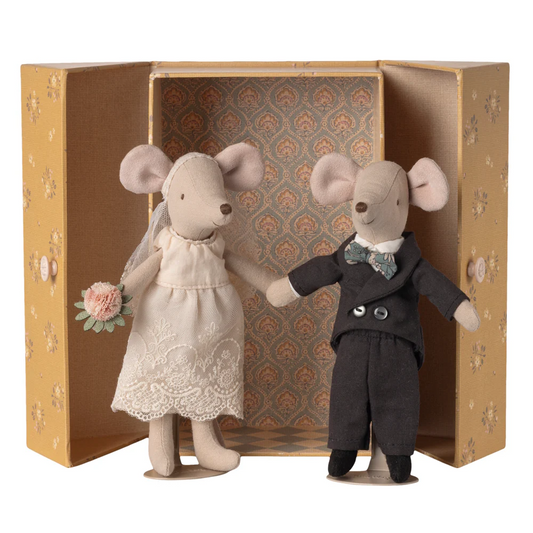 Mice Wedding Couple In Box Mum and Dad