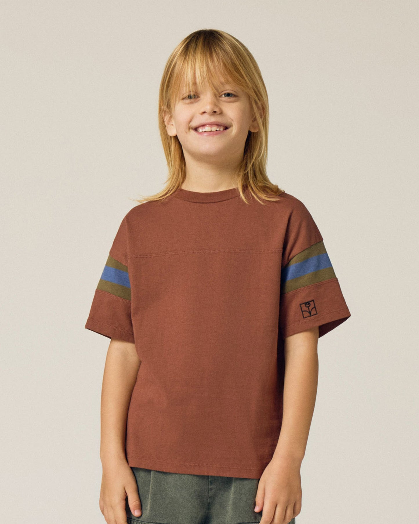 Bicolor Bands Brown Tshirt lookbook photo