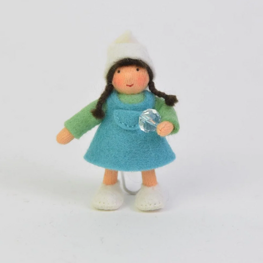 Dwarf Girl Winter Beige