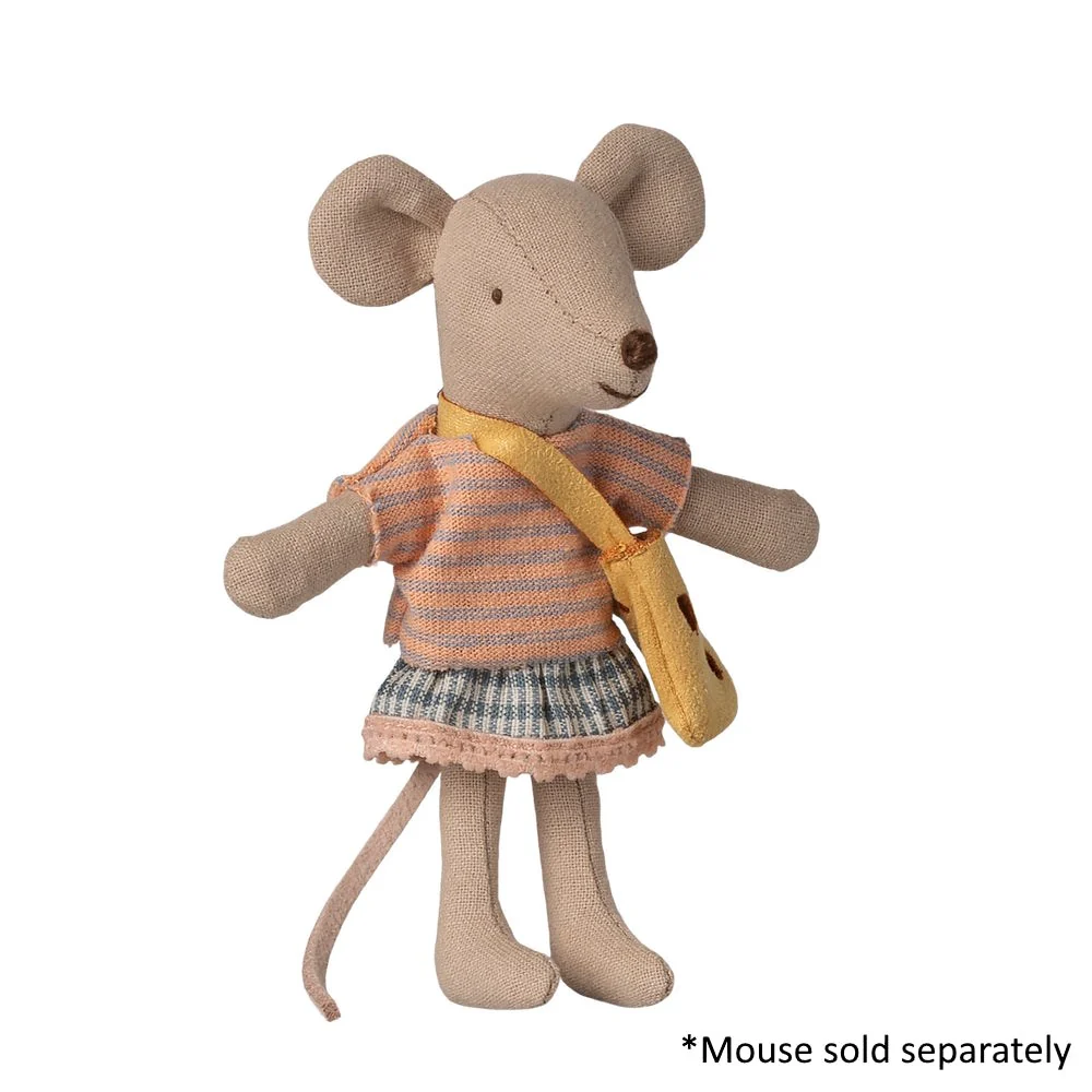 Clothes and Bag Little Sister Mouse