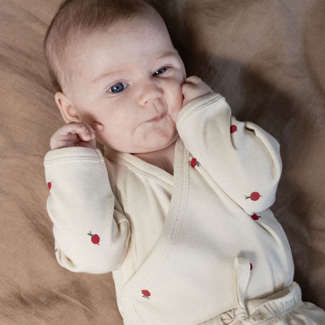 Long Sleeve Kimono Bodysuit Radish Print