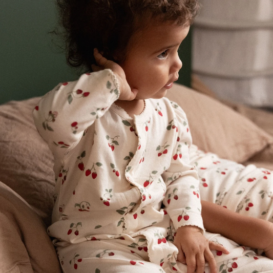 Lucy Suit Strawberry Blush print