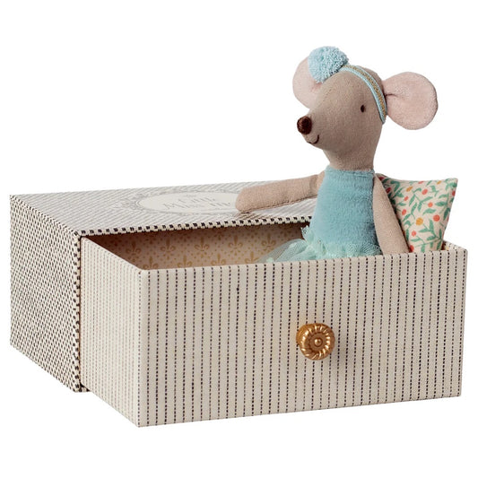 Dance Mouse in Daybed Little Sister