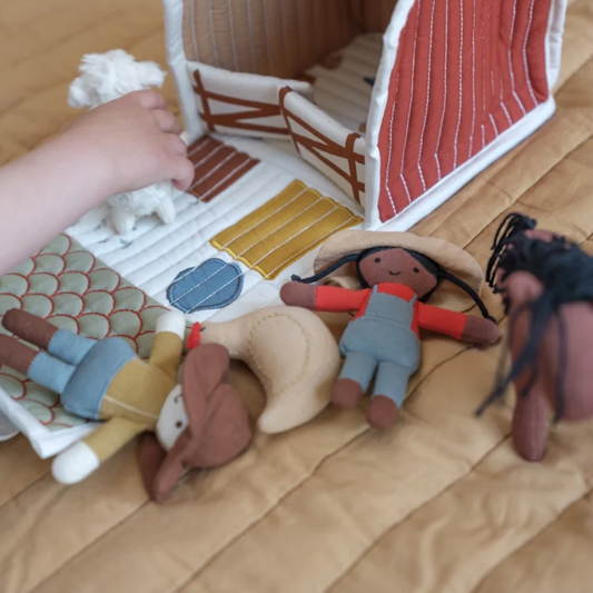 Farmer Laura Pocket Friend