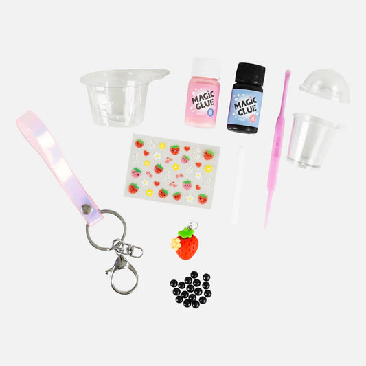 Bag Charm Kit Strawberry Bubble Tea