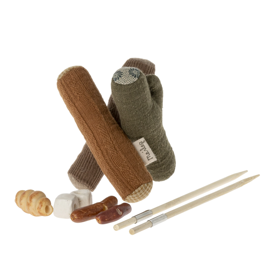 Bonfire Set for Hiker Mouse